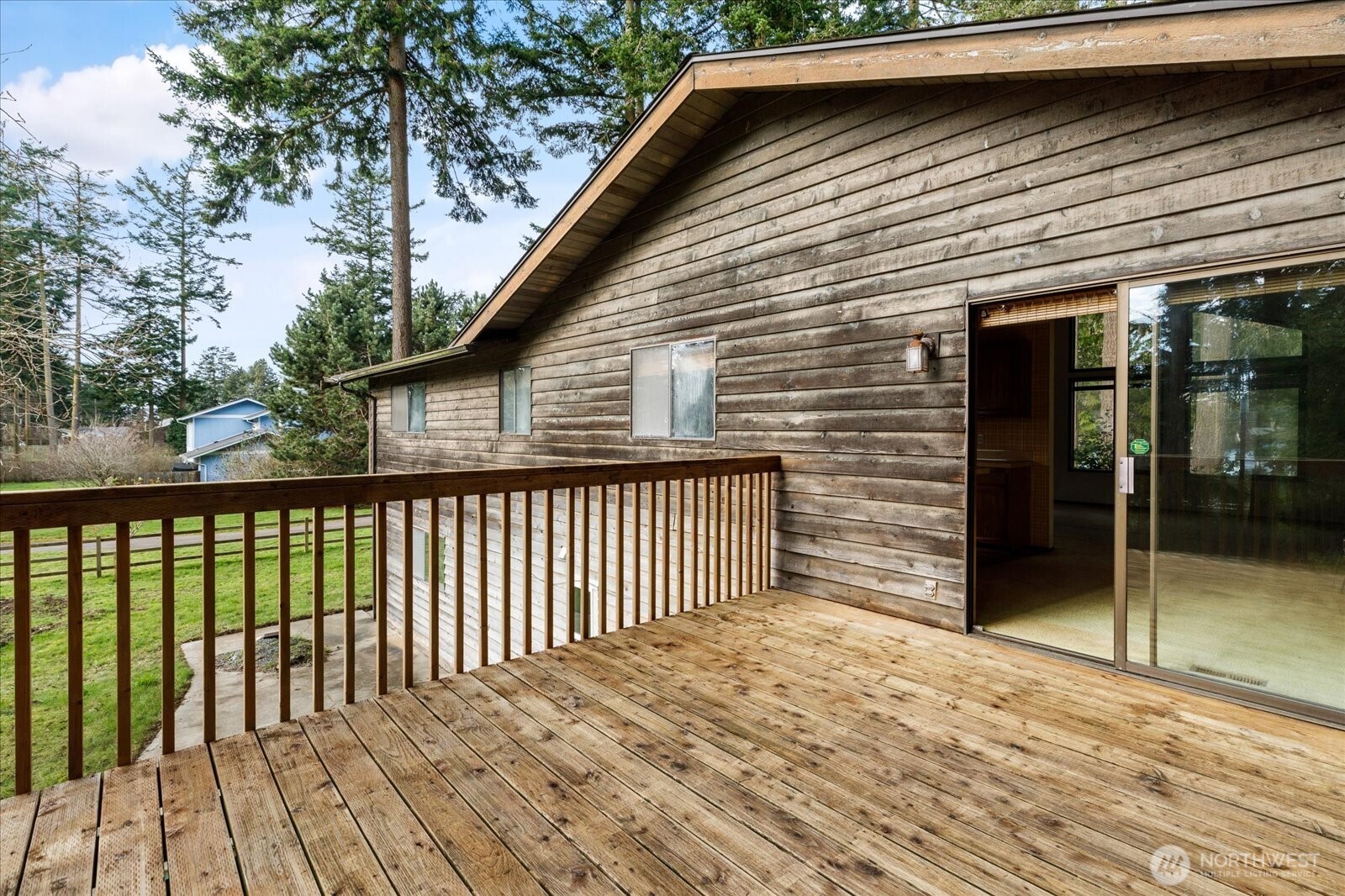 2011 Pine Wood Way , Oak Harbor, WA 98277