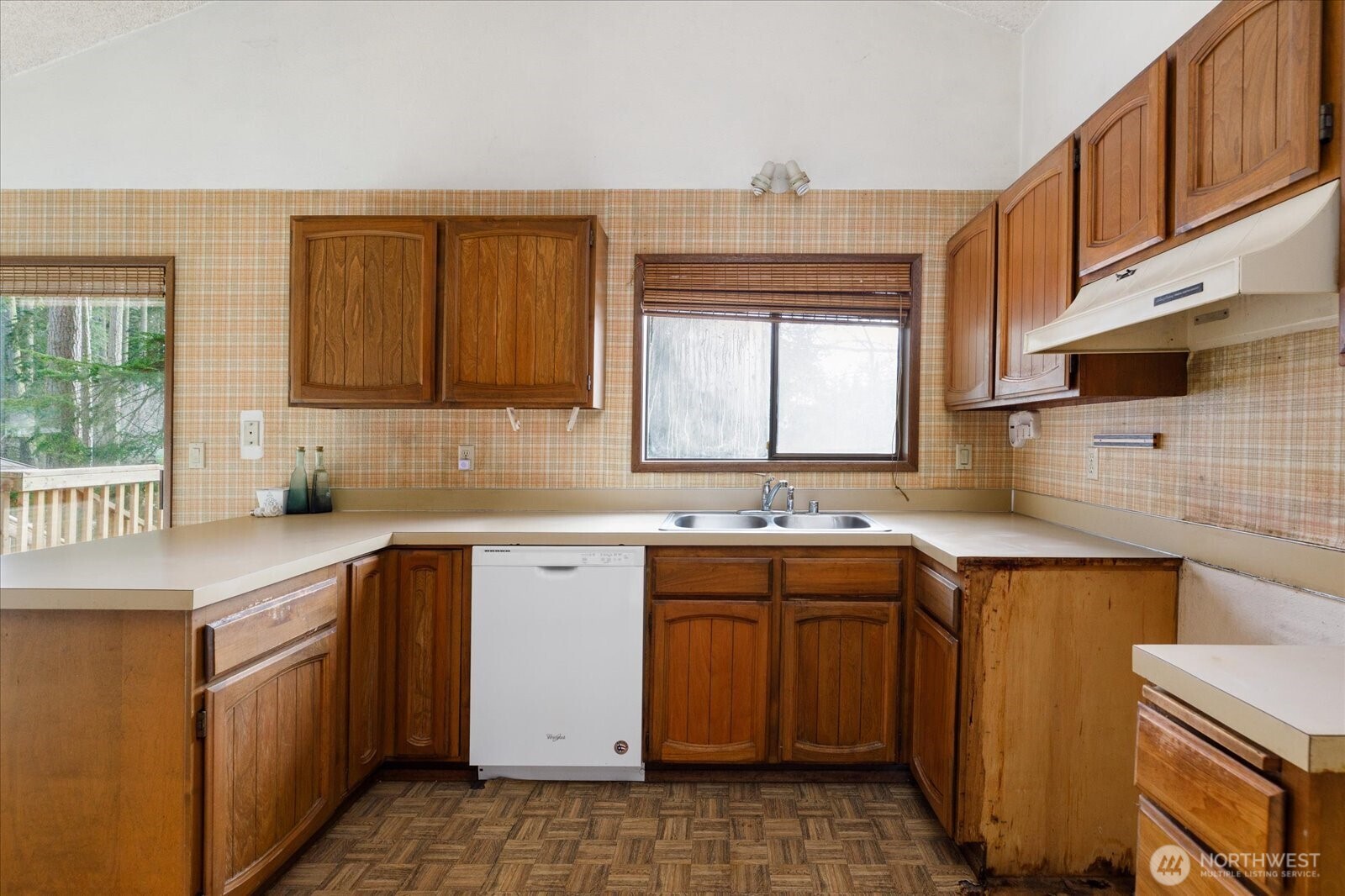 2011 Pine Wood Way , Oak Harbor, WA 98277