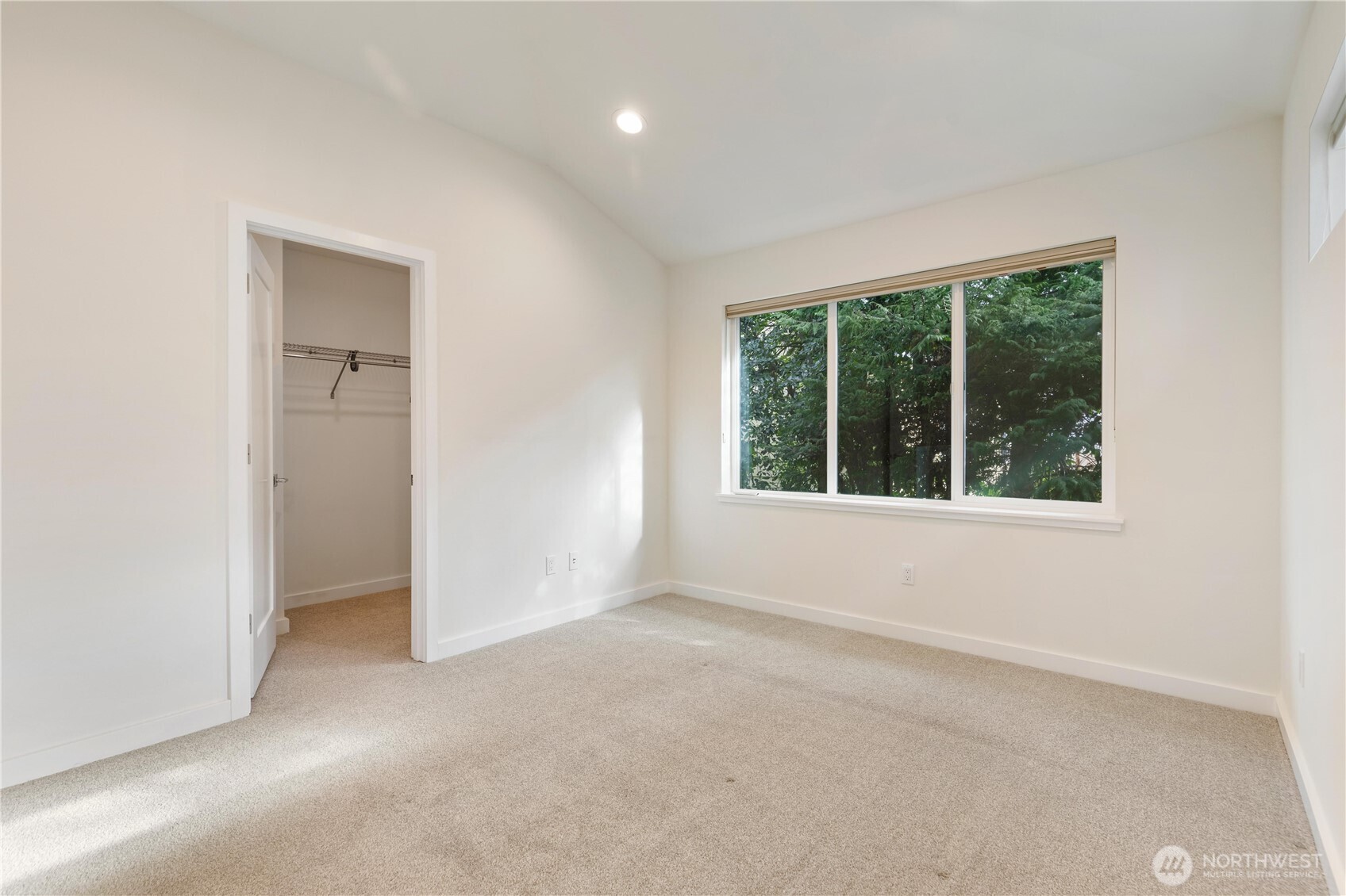 115 N 105th Street #B, Seattle, WA 98133