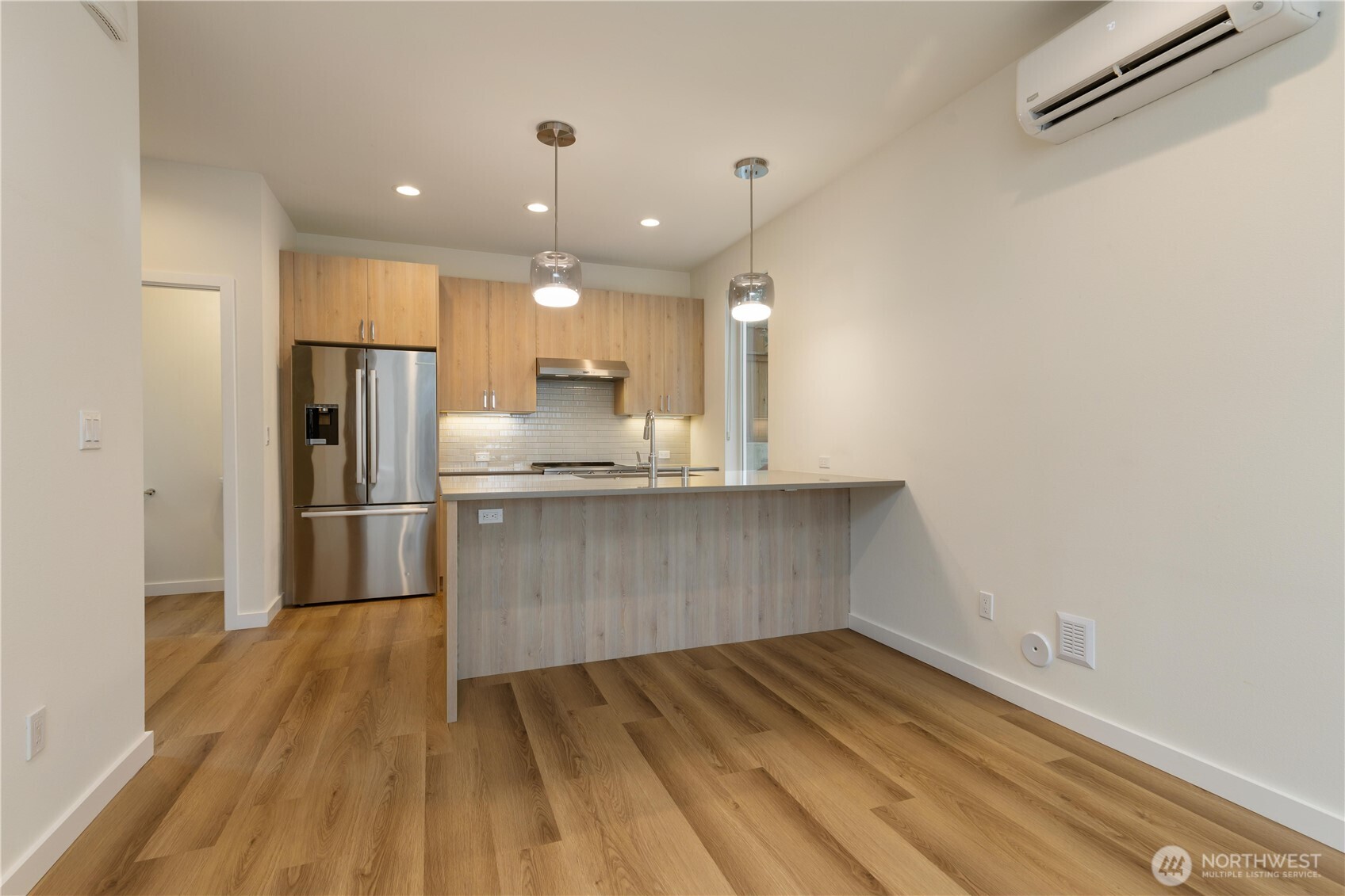 115 N 105th Street #B, Seattle, WA 98133