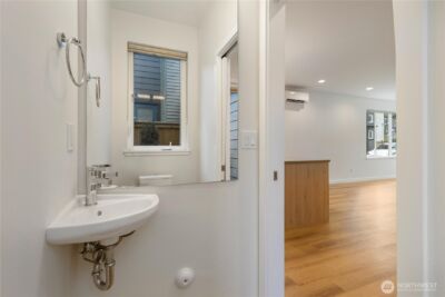 115 N 105th Street #B, Seattle, WA 98133 - Photo 10