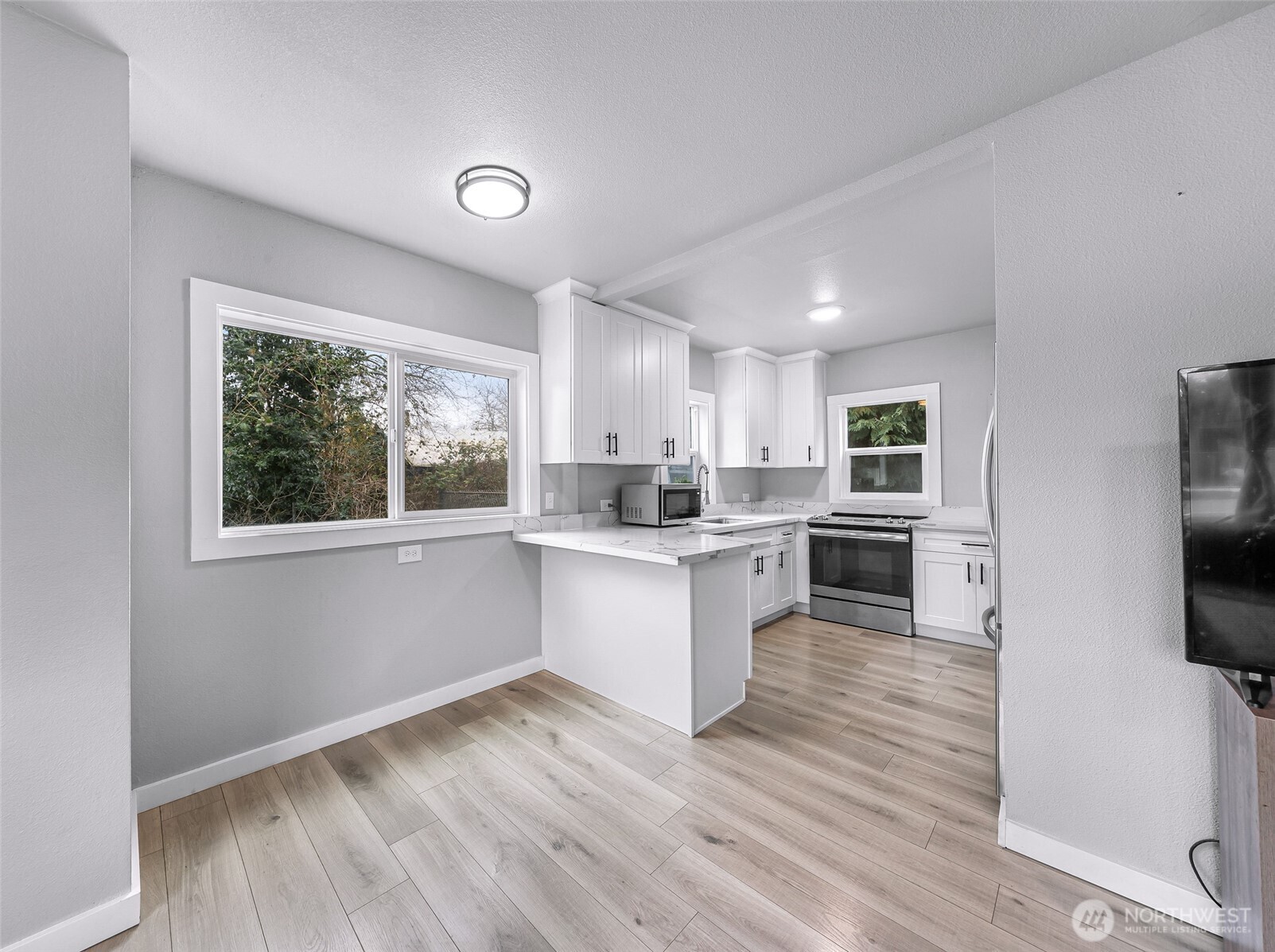 222 W Marilyn Avenue , Everett, WA 98204