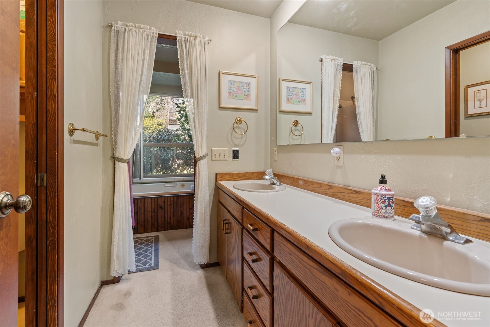 1515 Seminary Hill , Centralia, WA 98531