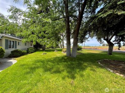4477 Wenatchee Drive NE, Moses Lake, WA 98837 - Photo 2