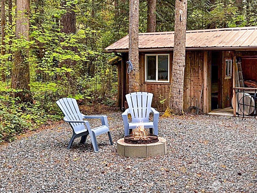 47 Wilderness Way , Deming, WA 98244