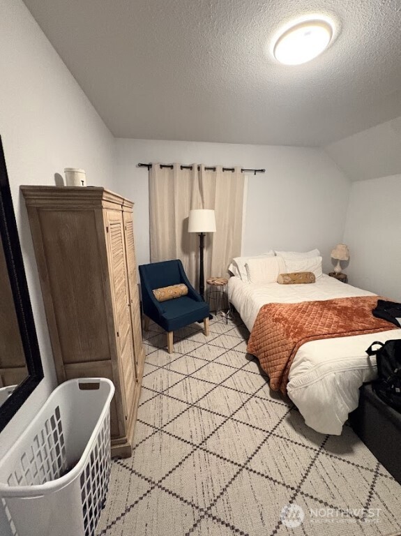 612 Hunt Avenue , Sumner, WA 98390