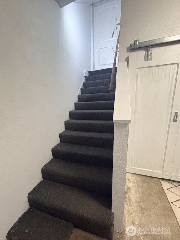 612 Hunt Avenue , Sumner, WA 98390