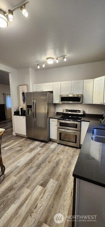 612 Hunt Avenue , Sumner, WA 98390 - Photo 8