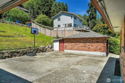 12725 42nd Avenue NE, Seattle, WA 98125 - Photo 24
