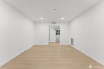 14020 Juanita Drive NE #B3, Kirkland, WA 98034-9740 - Photo 13