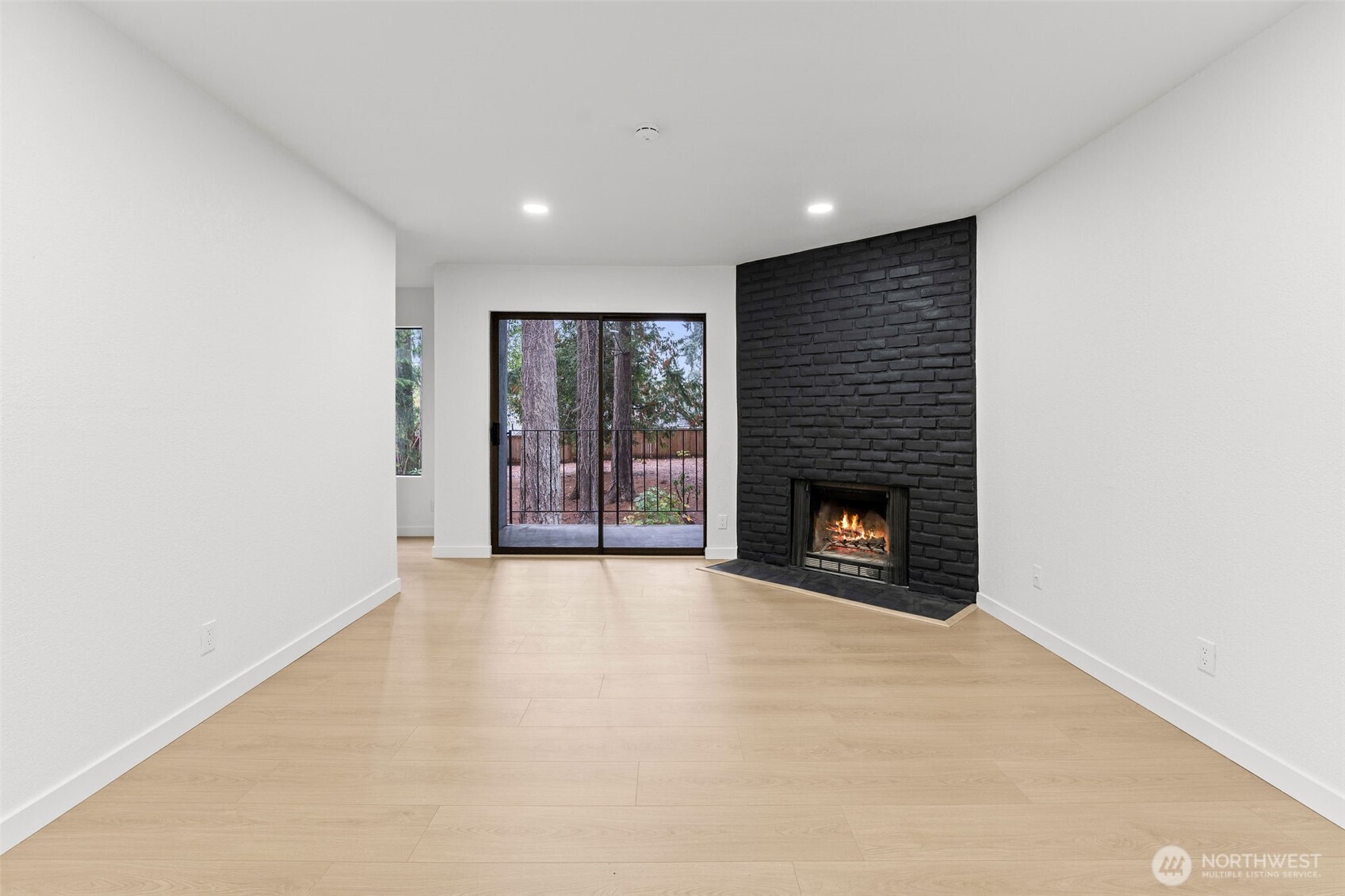 14020 Juanita Drive NE #B3, Kirkland, WA 98034-9740