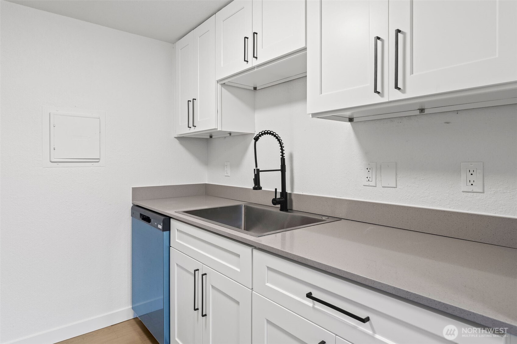 14020 Juanita Drive NE #B3, Kirkland, WA 98034-9740