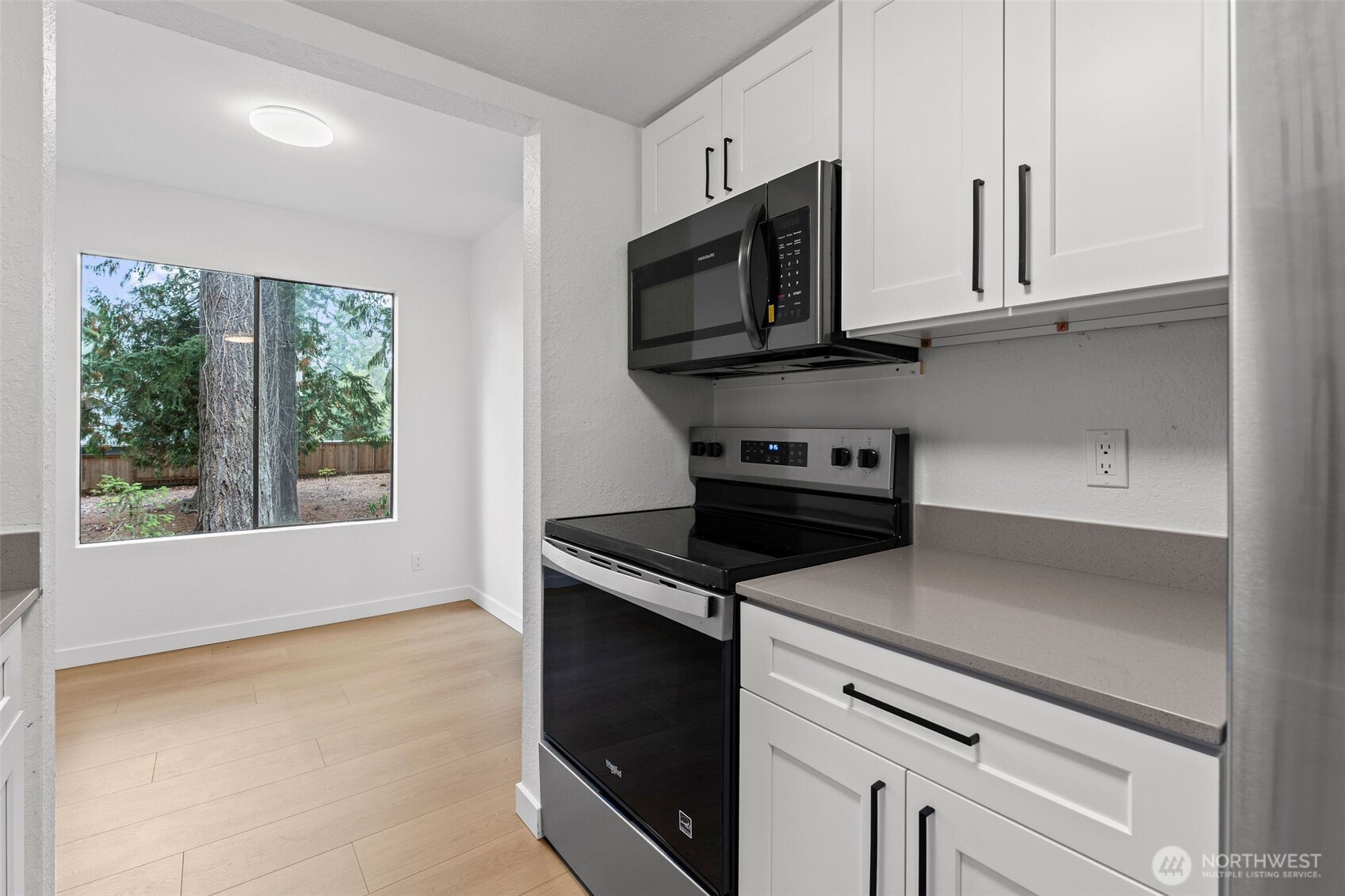 14020 Juanita Drive NE #B3, Kirkland, WA 98034-9740