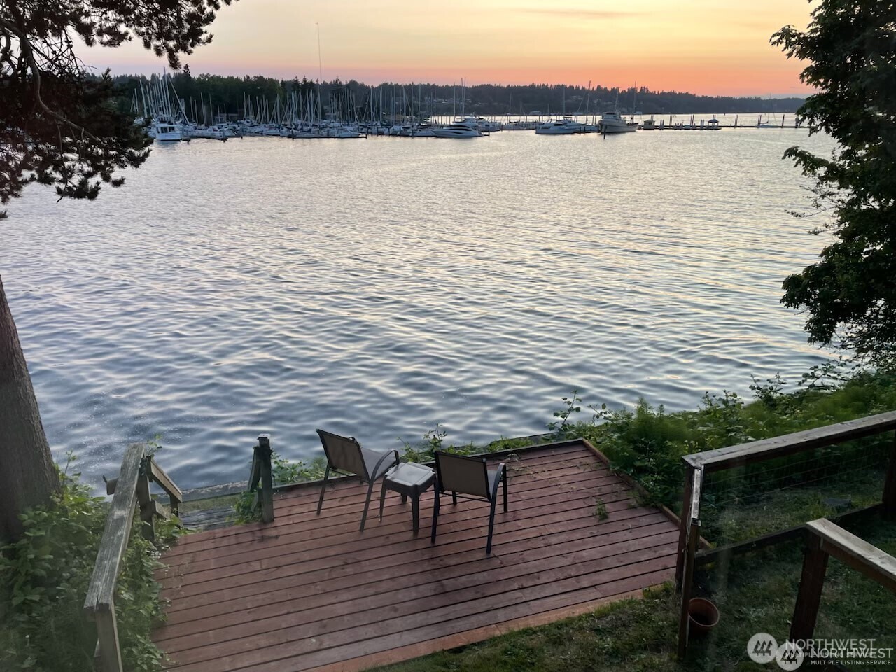 1333 East Bay Drive NE, Olympia, WA 98506