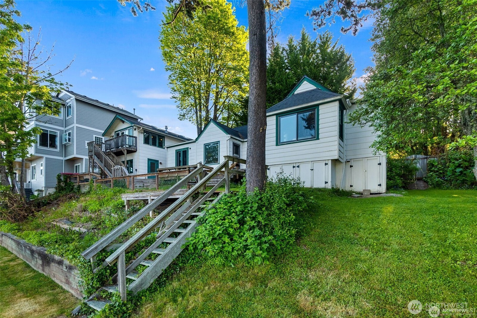 1333 East Bay Drive NE, Olympia, WA 98506