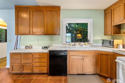 1333 East Bay Drive NE, Olympia, WA 98506 - Photo 25