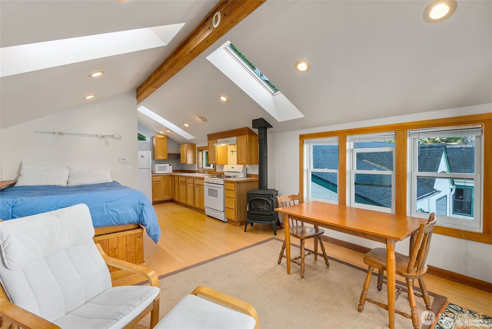 1333 East Bay Drive NE, Olympia, WA 98506