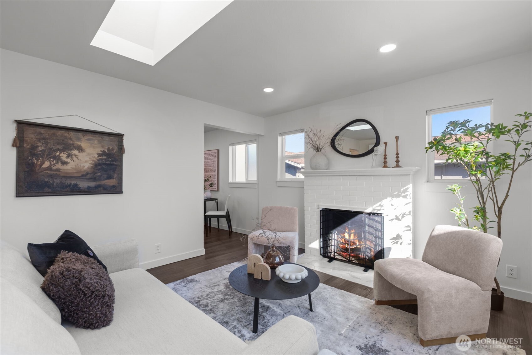 940 N 89th Street , Seattle, WA 98103