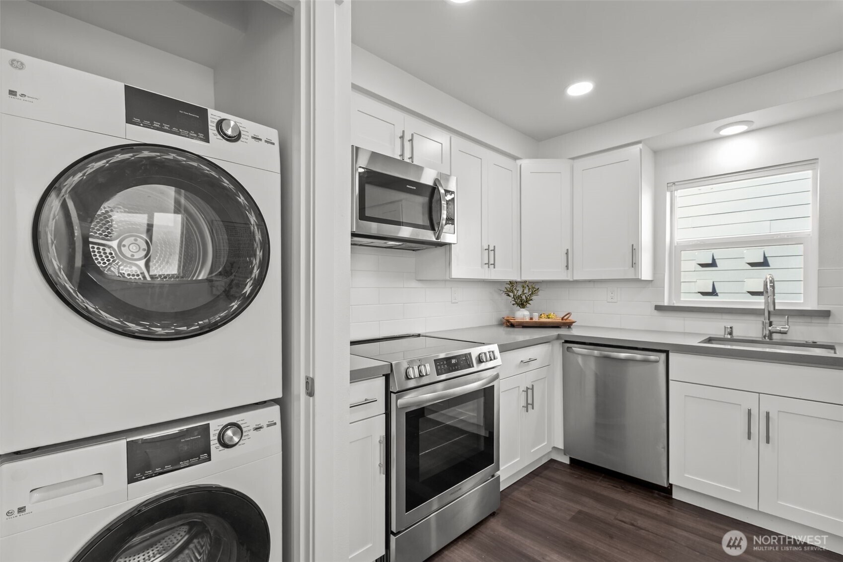 940 N 89th Street , Seattle, WA 98103