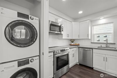 940 N 89th Street , Seattle, WA 98103 - Photo 12