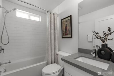 940 N 89th Street , Seattle, WA 98103 - Photo 17