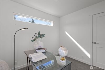 940 N 89th Street , Seattle, WA 98103 - Photo 20