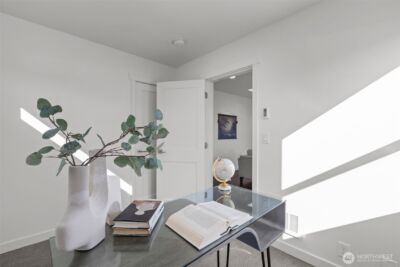 940 N 89th Street , Seattle, WA 98103 - Photo 21