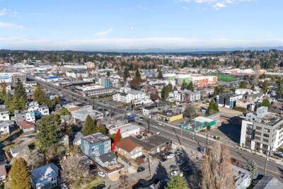 940 N 89th Street , Seattle, WA 98103 - Photo 26