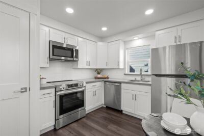 940 N 89th Street , Seattle, WA 98103 - Photo 10