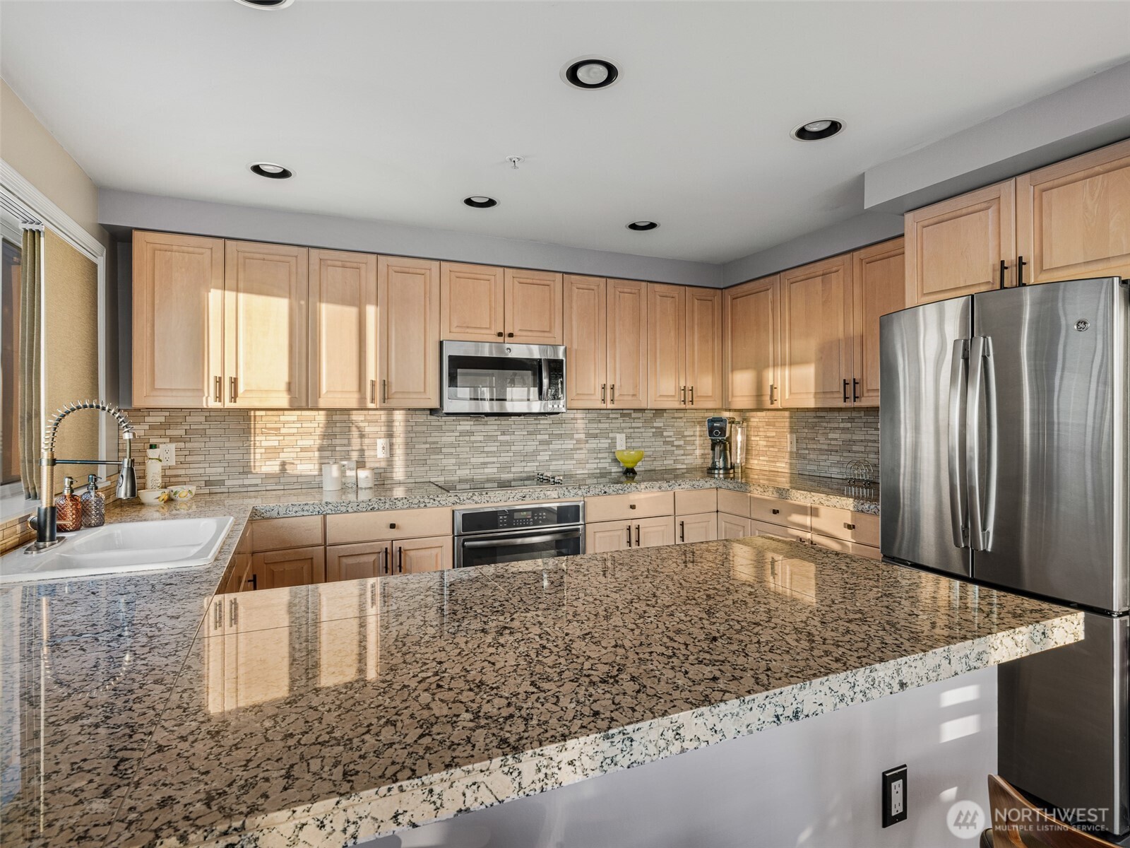 601 W Mercer Place #301, Seattle, WA 98119