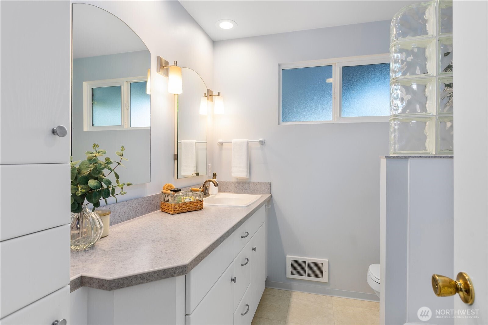 1128 Potlatch Beach Road , Marysville, WA 98271