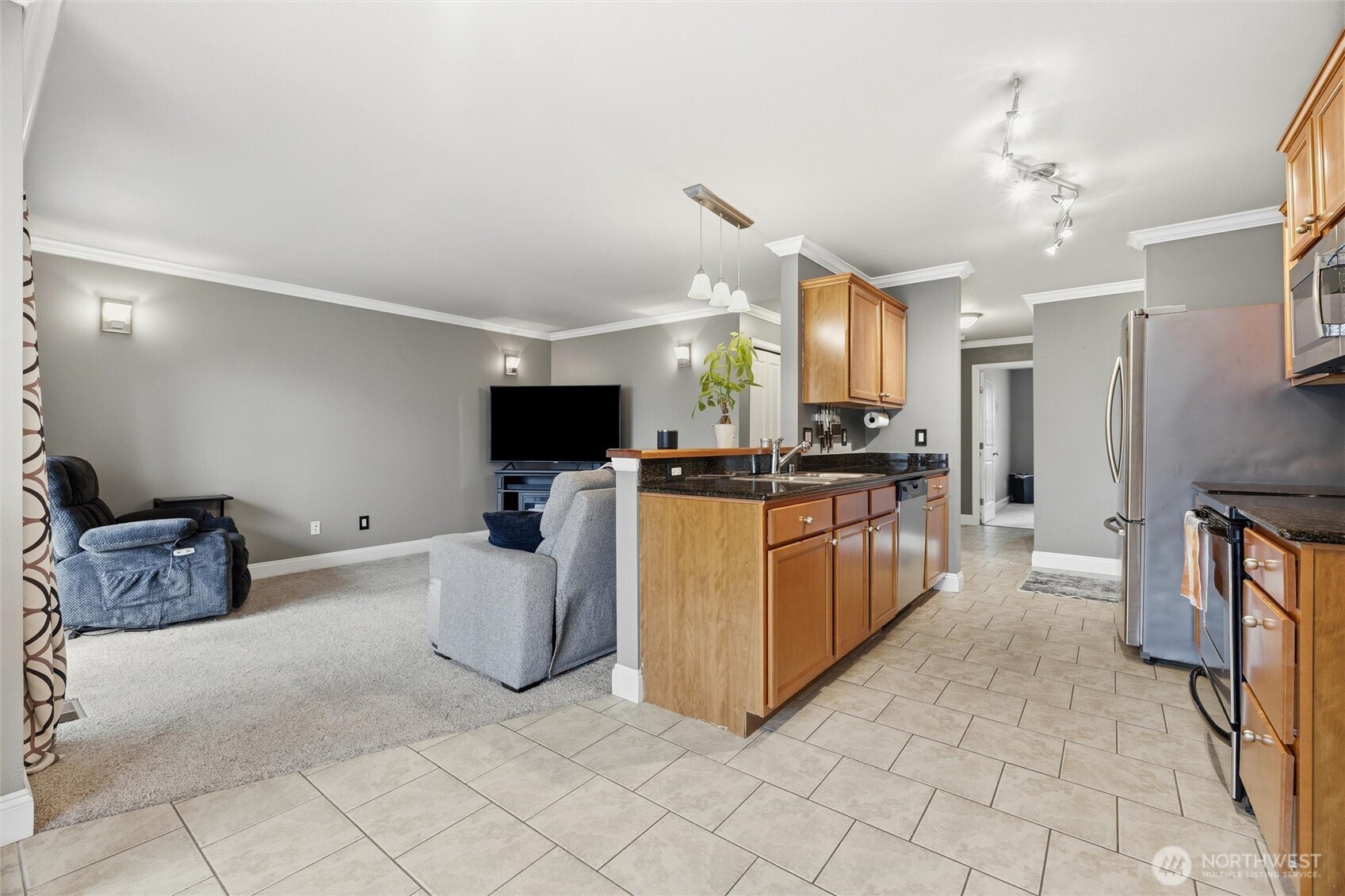 953 Third Street #101, Blaine, WA 98230-4056