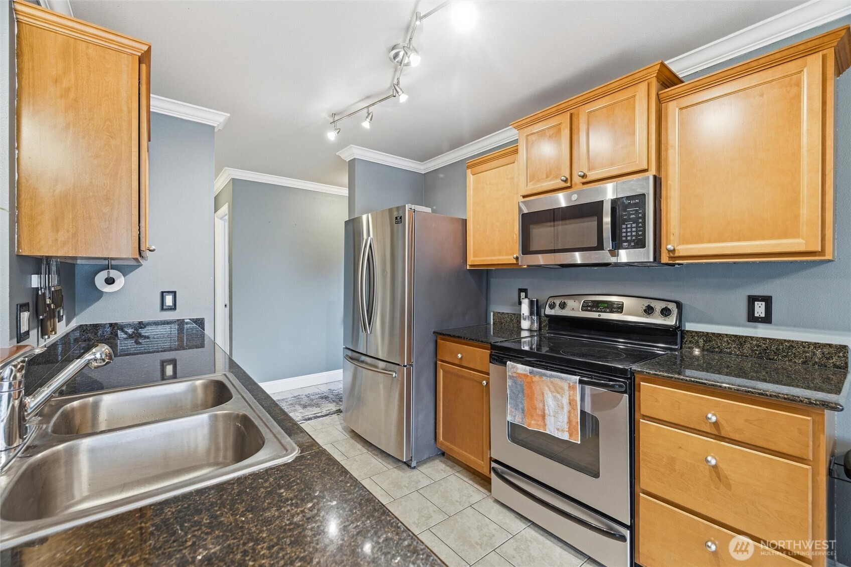 953 Third Street #101, Blaine, WA 98230-4056