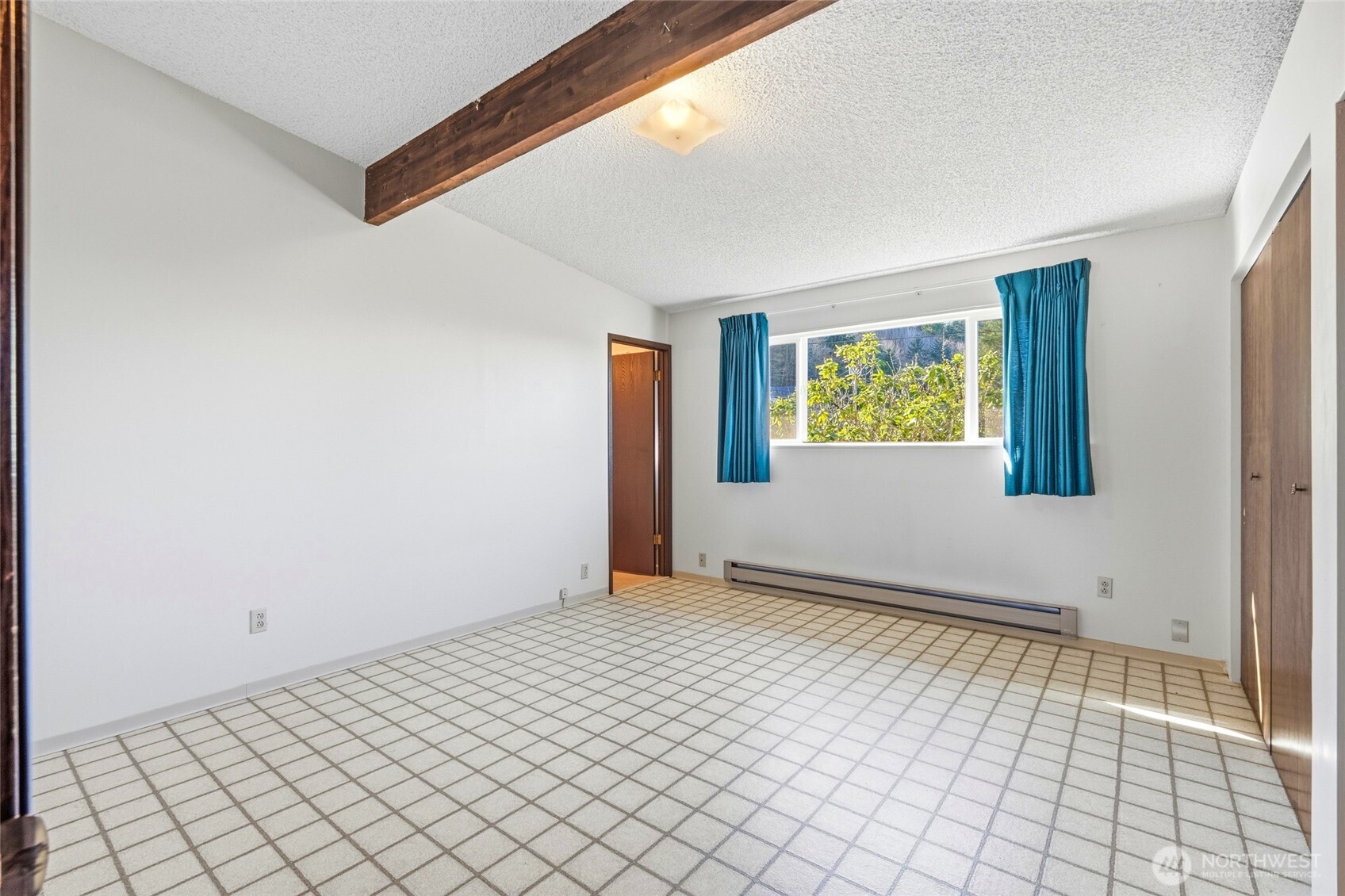 903 Port Susan Terrace Road , Camano Island, WA 98282