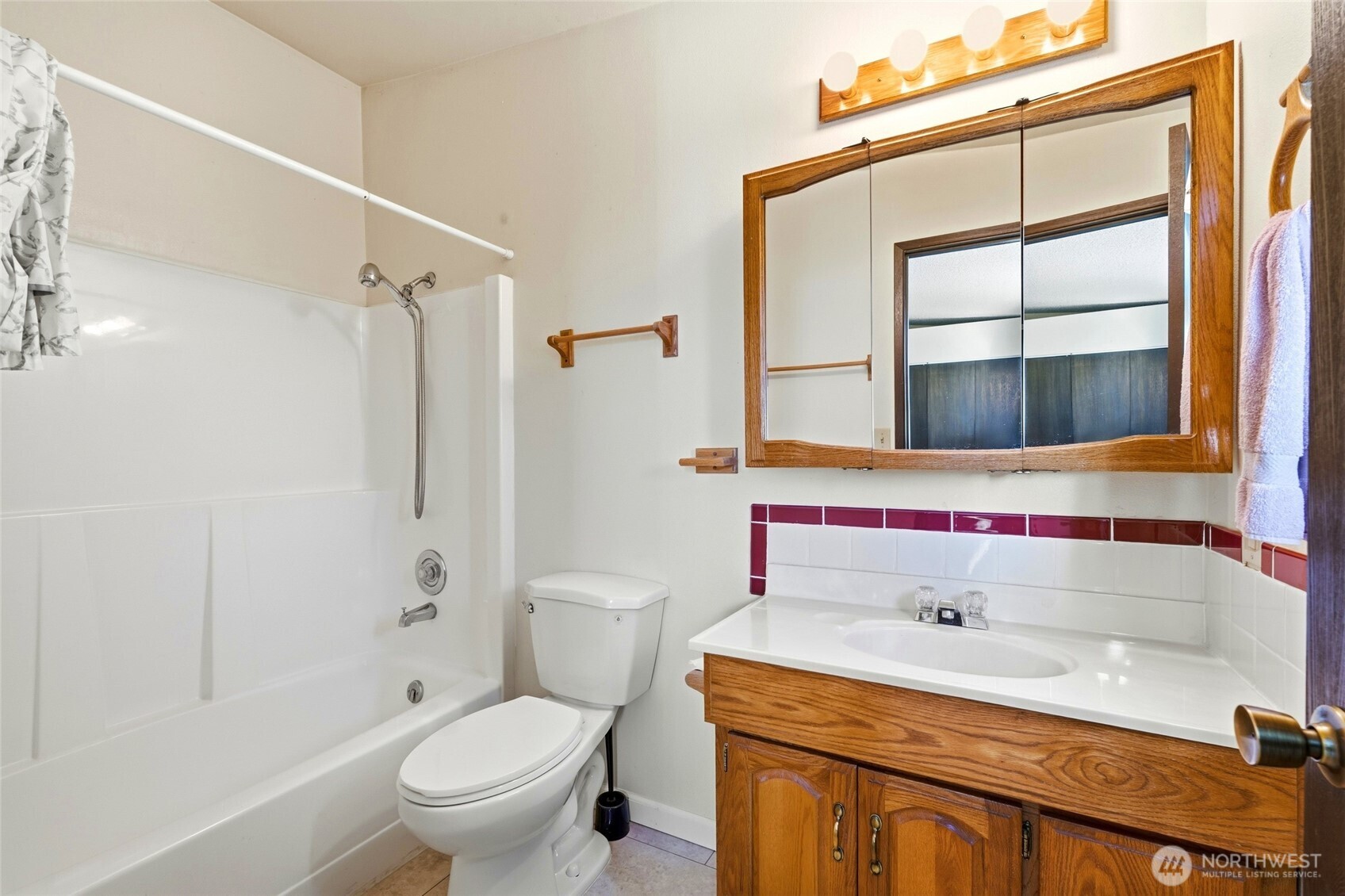 903 Port Susan Terrace Road , Camano Island, WA 98282