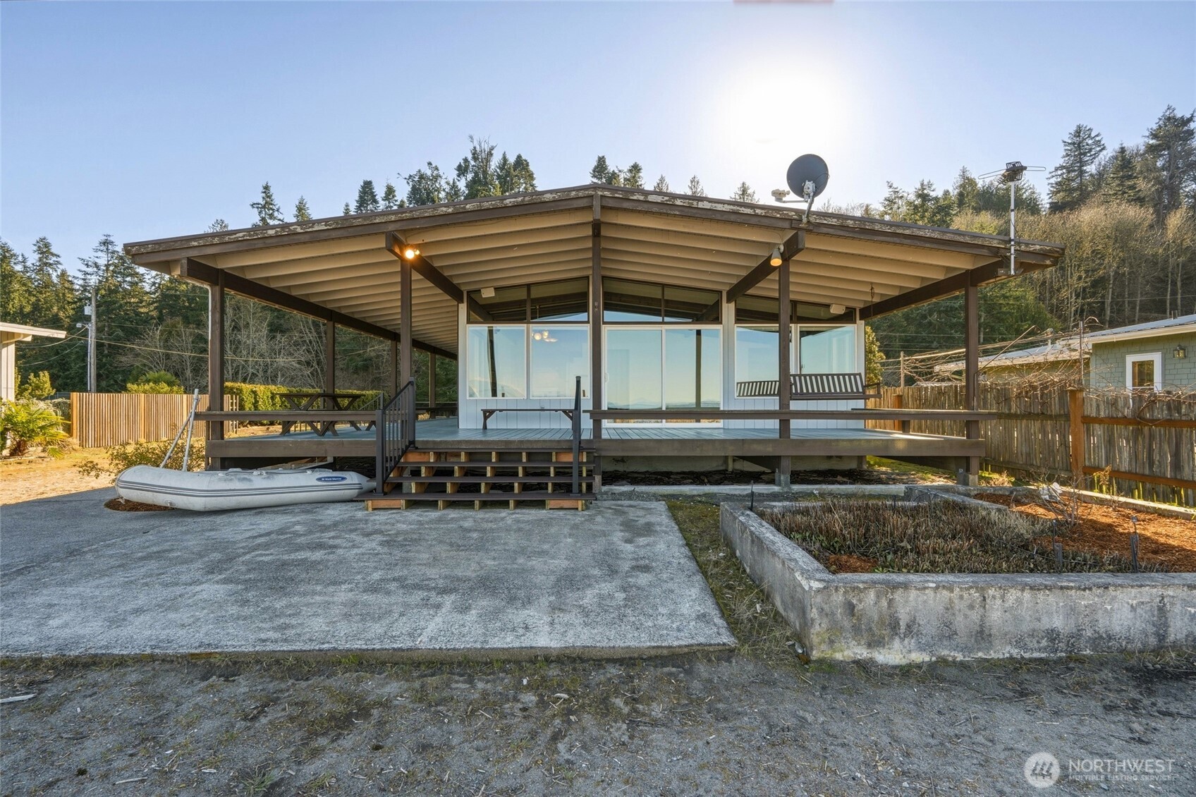 903 Port Susan Terrace Road , Camano Island, WA 98282