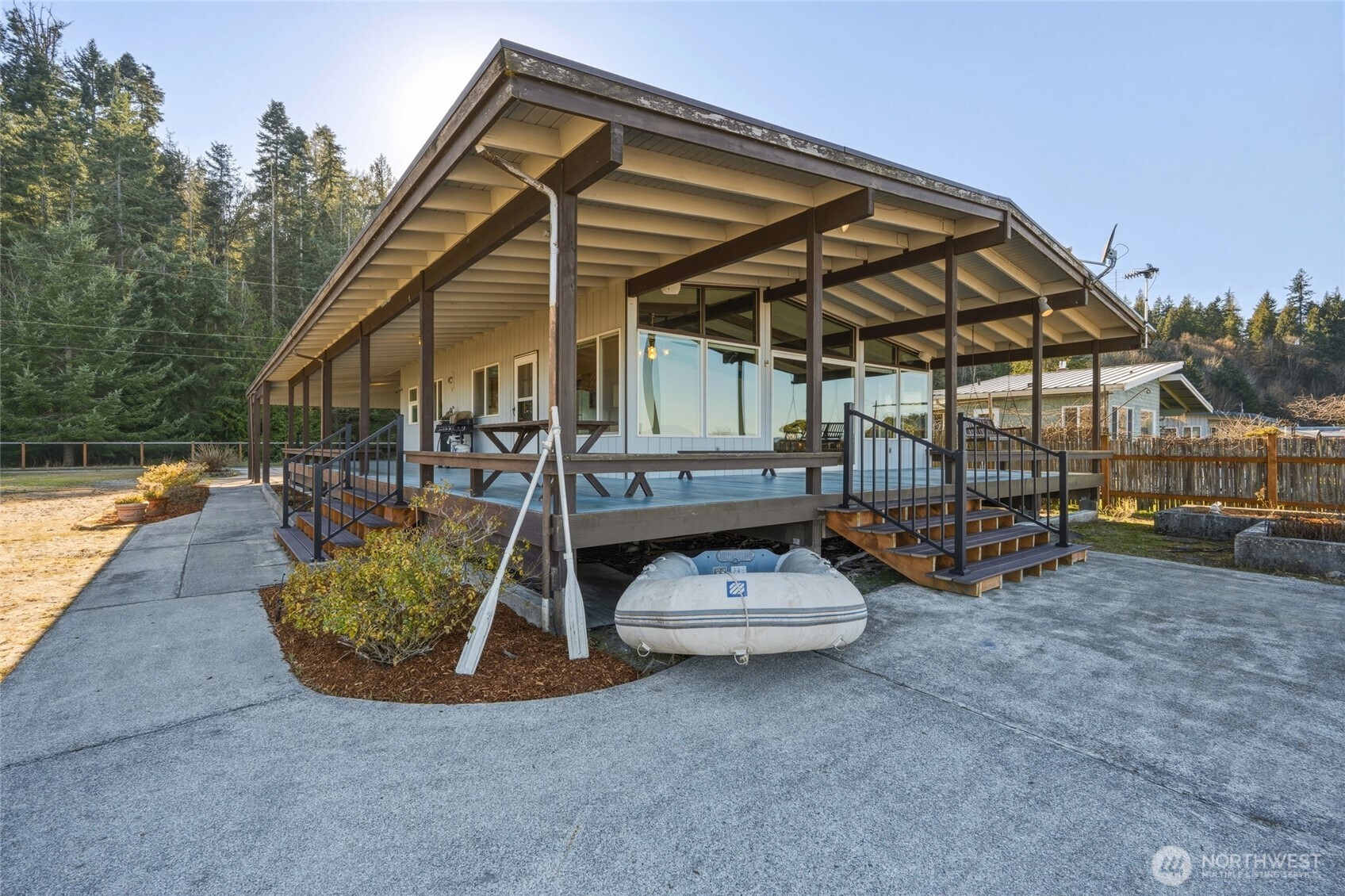 903 Port Susan Terrace Road , Camano Island, WA 98282