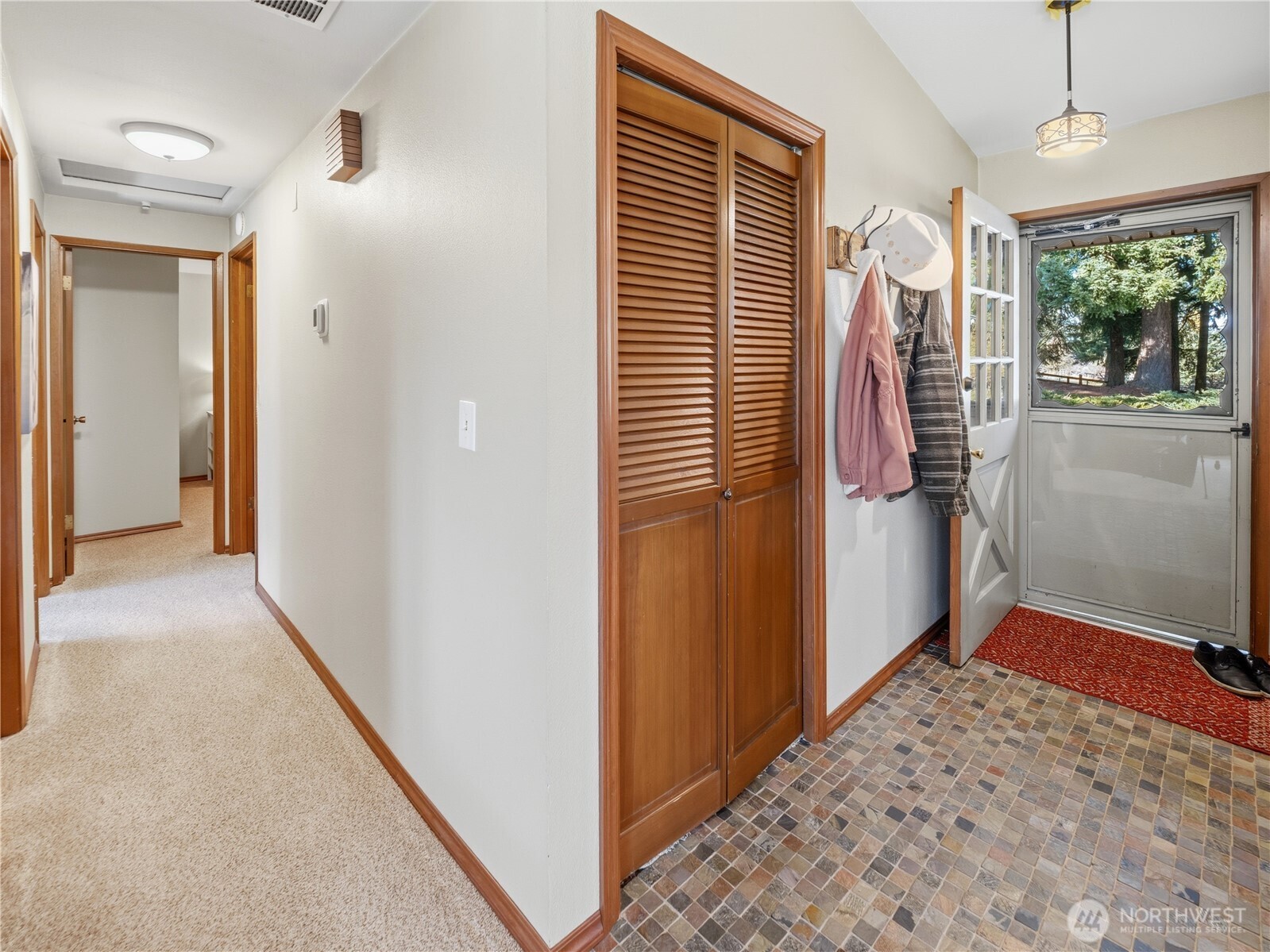 18703 SE 384th Street , Auburn, WA 98092