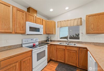 22419 Bluewater Drive SE, Yelm, WA 98597 - Photo 12