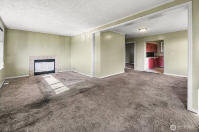 946 N 86th Street , Seattle, WA 98103 - Photo 10