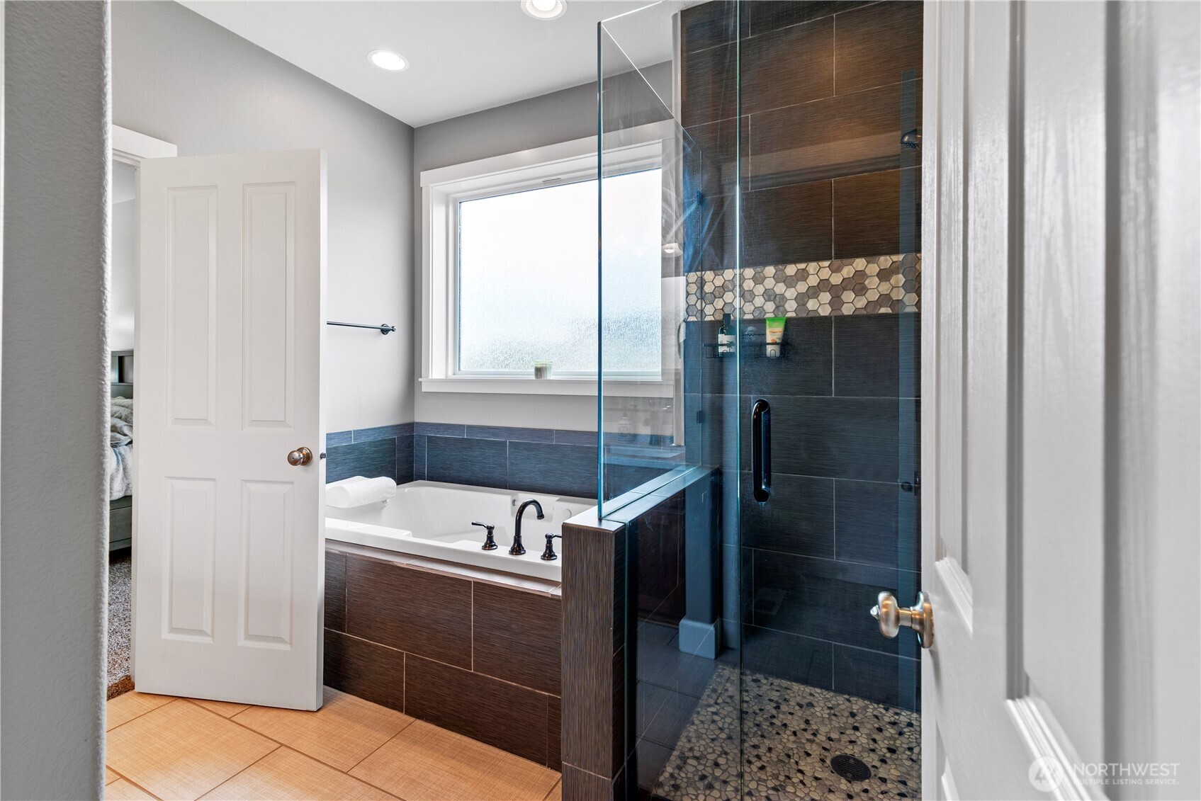 850 Waters Watch Road , Kalama, WA 98625