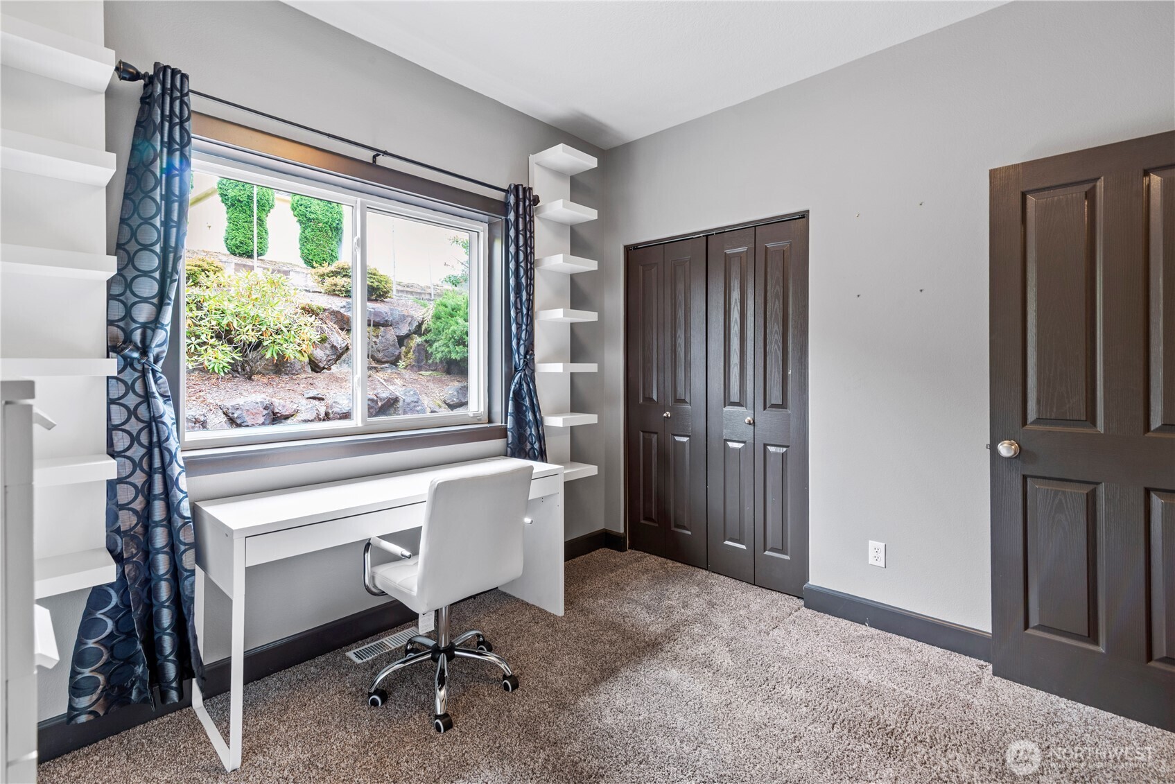 850 Waters Watch Road , Kalama, WA 98625