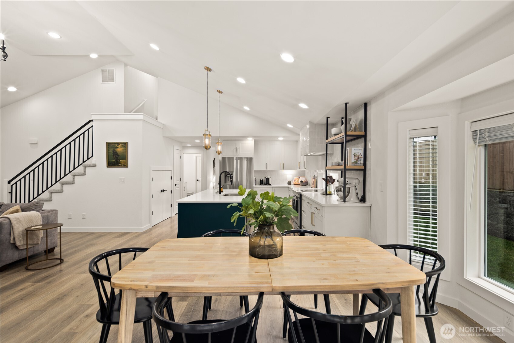 23011 SE Lake Wilderness Drive , Maple Valley, WA 98038