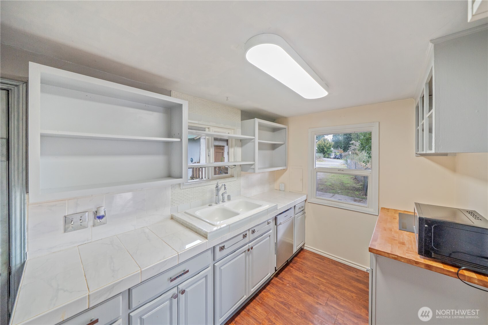 18804 10th Avenue NE, Shoreline, WA 98155