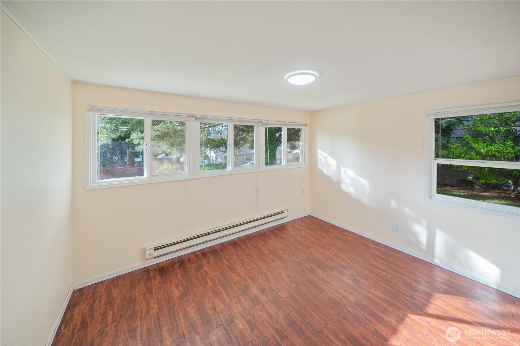 18804 10th Avenue NE, Shoreline, WA 98155