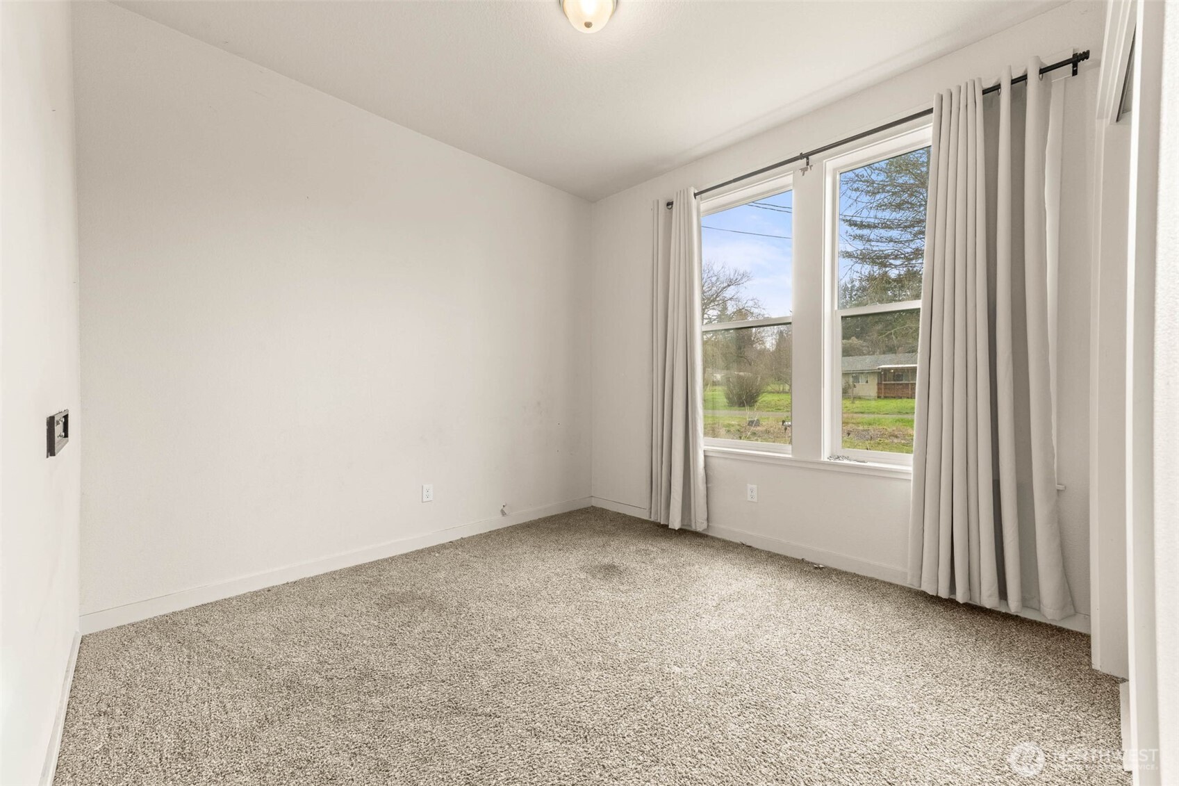 817 B Street , Vader, WA 98593