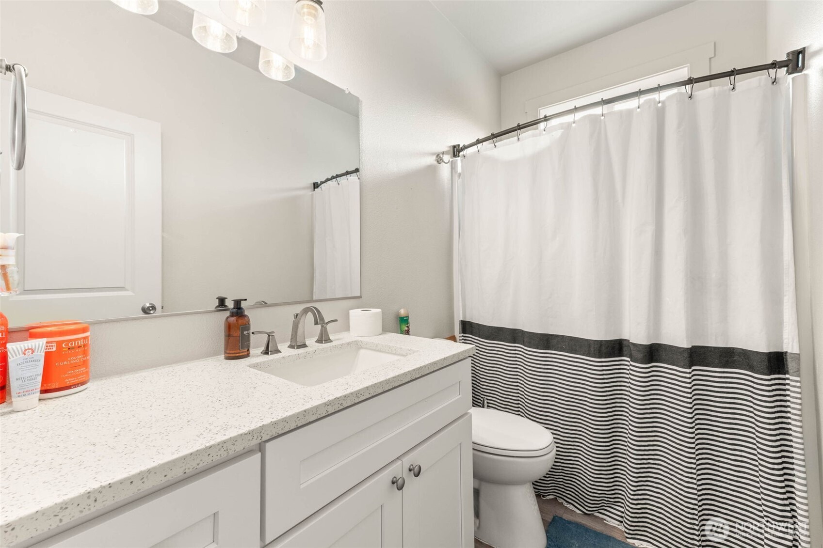 817 B Street , Vader, WA 98593