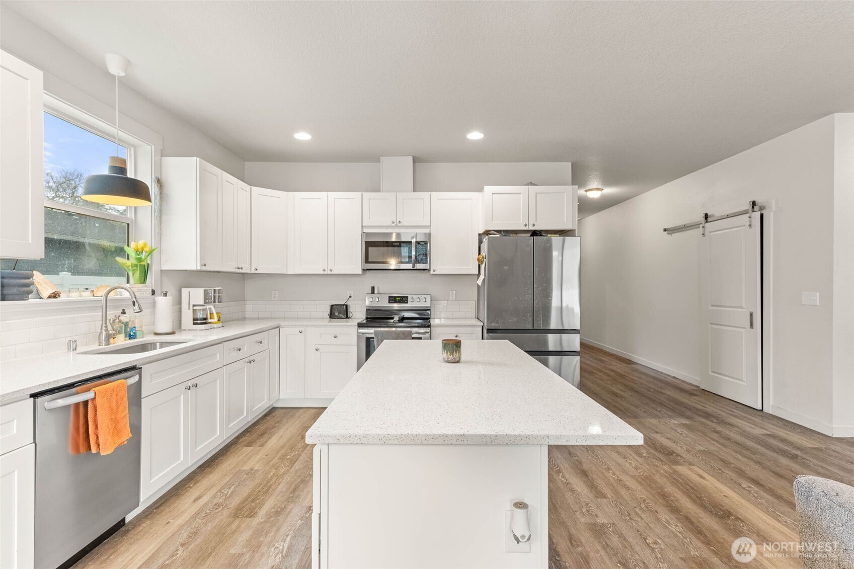 817 B Street , Vader, WA 98593