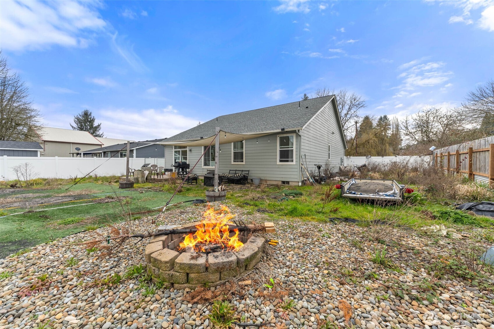 817 B Street , Vader, WA 98593