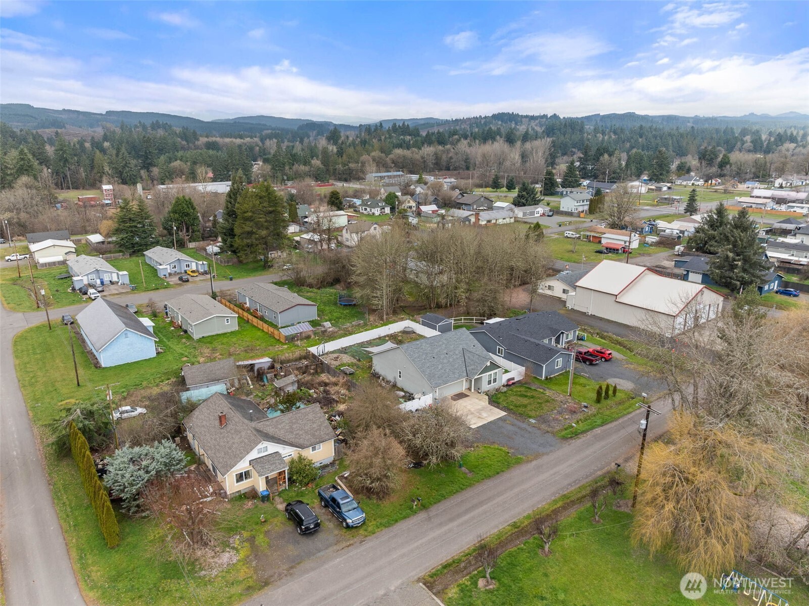 817 B Street , Vader, WA 98593